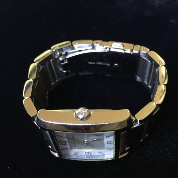 Michael Kors Women\'s Mother-of-pearl Dial Watch